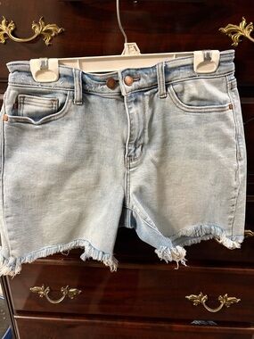 Judy Blue Light Wash Frayed Hem Denim Shorts